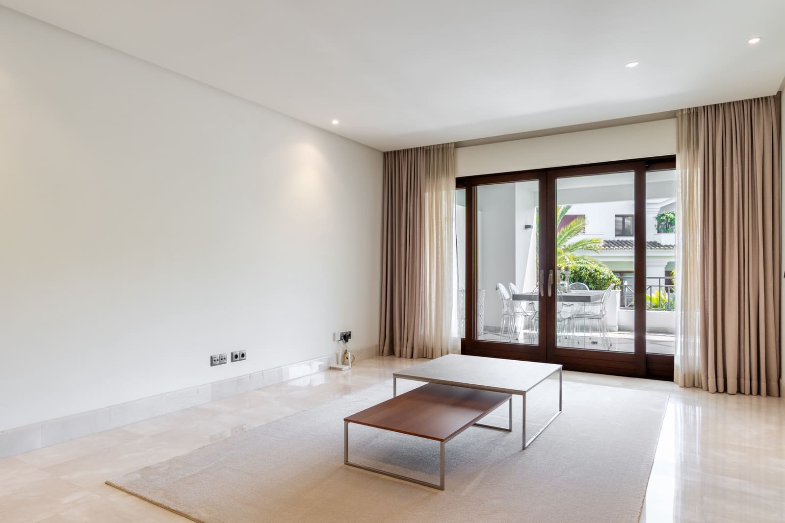 2 soveværelse Lejlighed til salg i Estepona med swimmingpool garage - € 1.390.000 (Ref: 9788257)