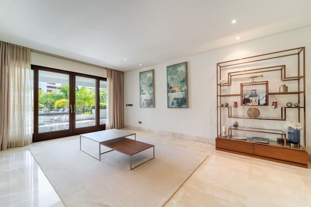 2 soveværelse Lejlighed til salg i Seghers, Estepona med swimmingpool garage - € 1.390.000 (Ref: 9788257)