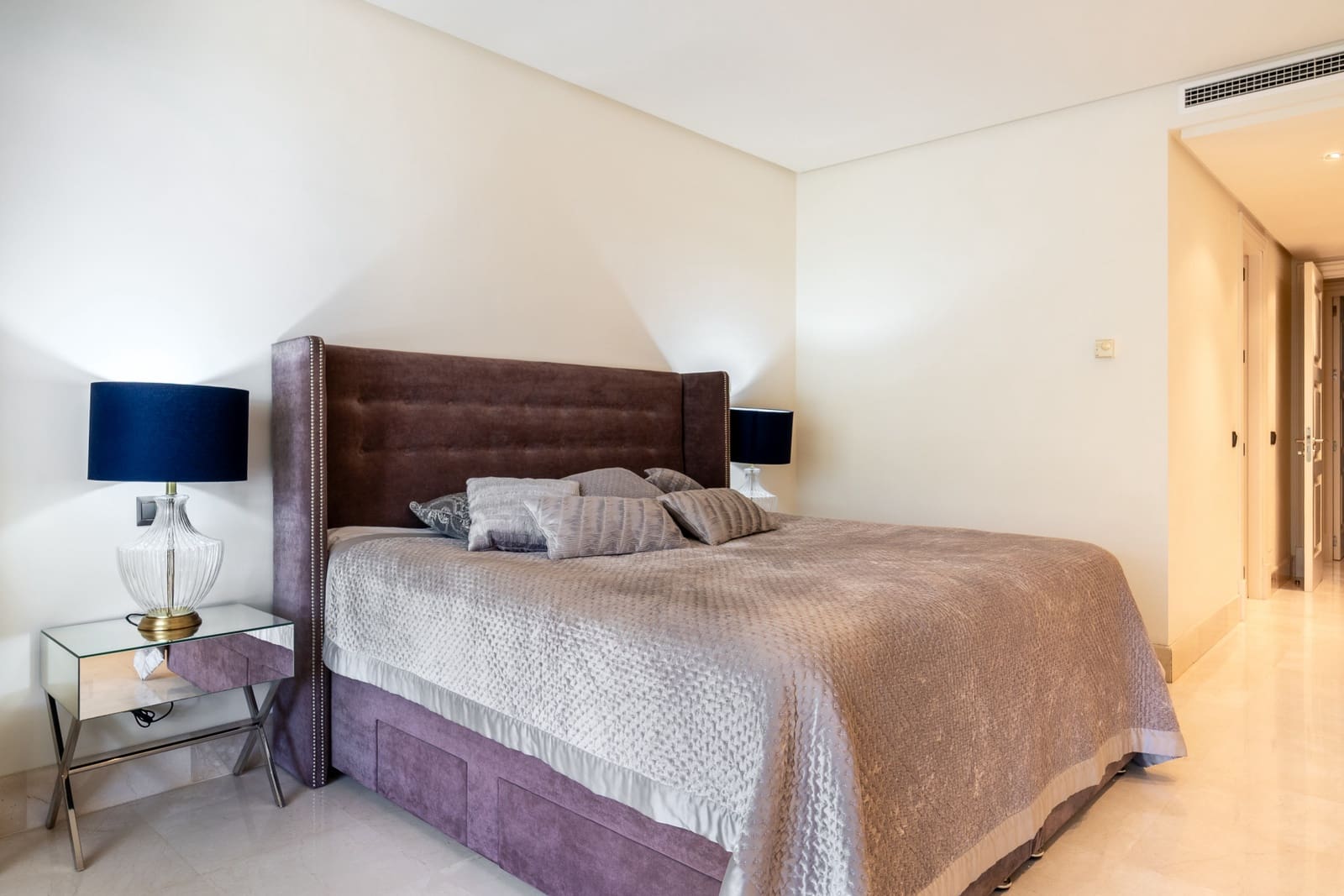 2 soveværelse Lejlighed til salg i Estepona med swimmingpool garage - € 1.390.000 (Ref: 9788257)