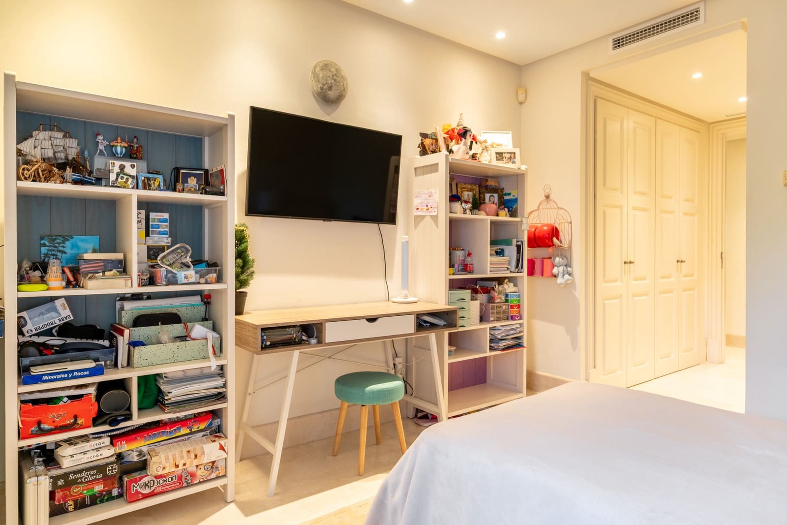 2 soveværelse Lejlighed til salg i Estepona med swimmingpool garage - € 1.390.000 (Ref: 9788257)