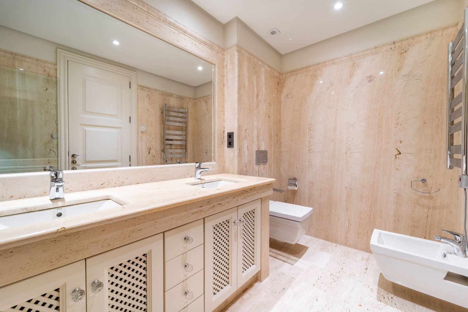 2 soveværelse Lejlighed til salg i Estepona med swimmingpool garage - € 1.390.000 (Ref: 9788257)