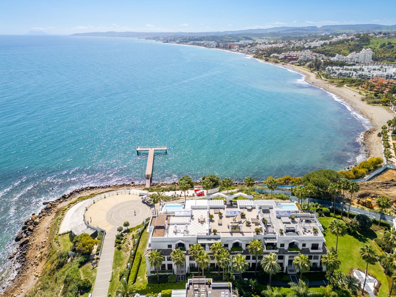 2 soveværelse Lejlighed til salg i Estepona med swimmingpool garage - € 1.390.000 (Ref: 9788257)