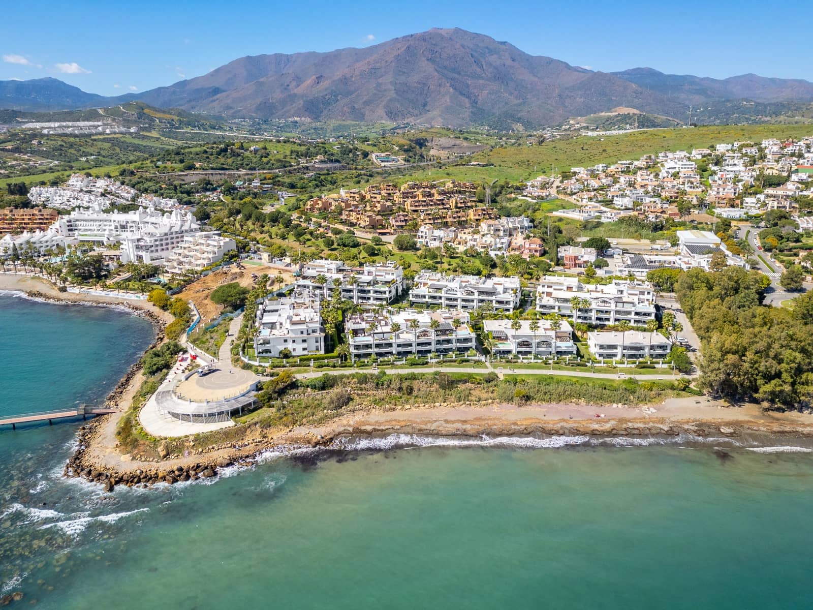 2 soveværelse Lejlighed til salg i Estepona med swimmingpool garage - € 1.390.000 (Ref: 9788257)