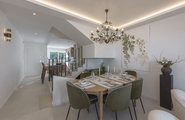 4 sovrum Hus till salu i Marbella med pool - 895 000 € (Ref: 9788258)