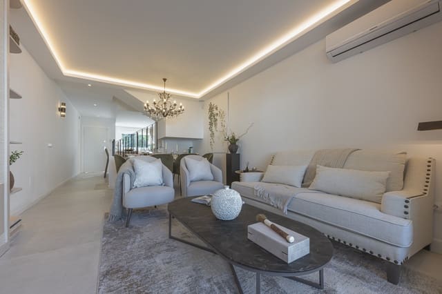 4 sovrum Hus till salu i Marbella med pool - 895 000 € (Ref: 9788258)