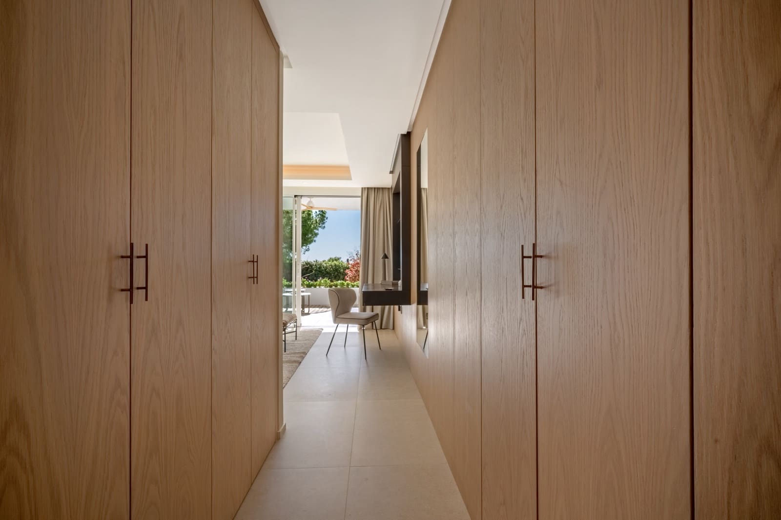 4 bedroom Apartment for sale in Marbella with pool garage - € 2,450,000 (Ref: 9790850)