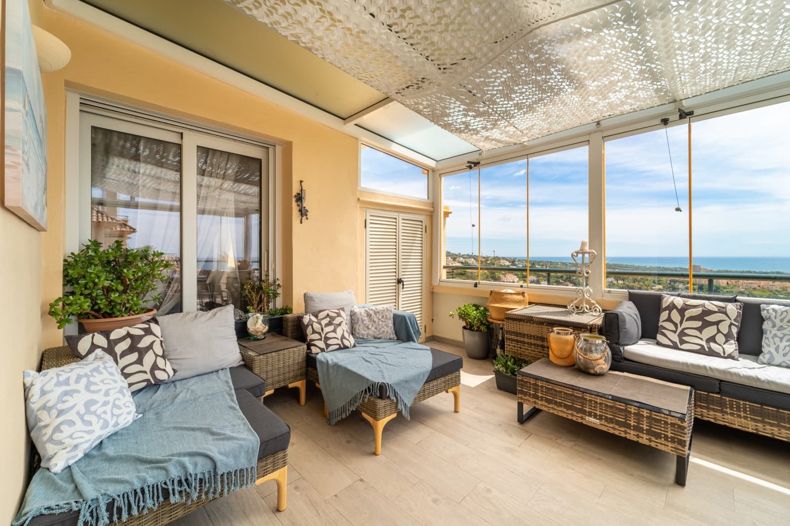 3 soverom Penthouse til salgs i Marbella med svømmebasseng garasje - € 1 600 000 (Ref: 9794380)