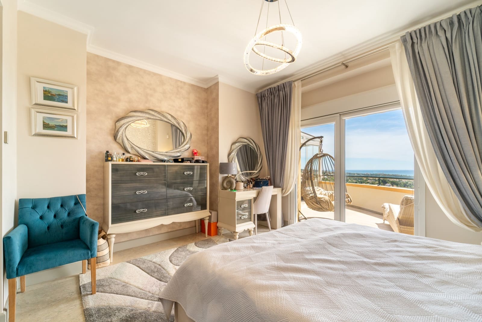 3 soverom Penthouse til salgs i Marbella med svømmebasseng garasje - € 1 600 000 (Ref: 9794380)