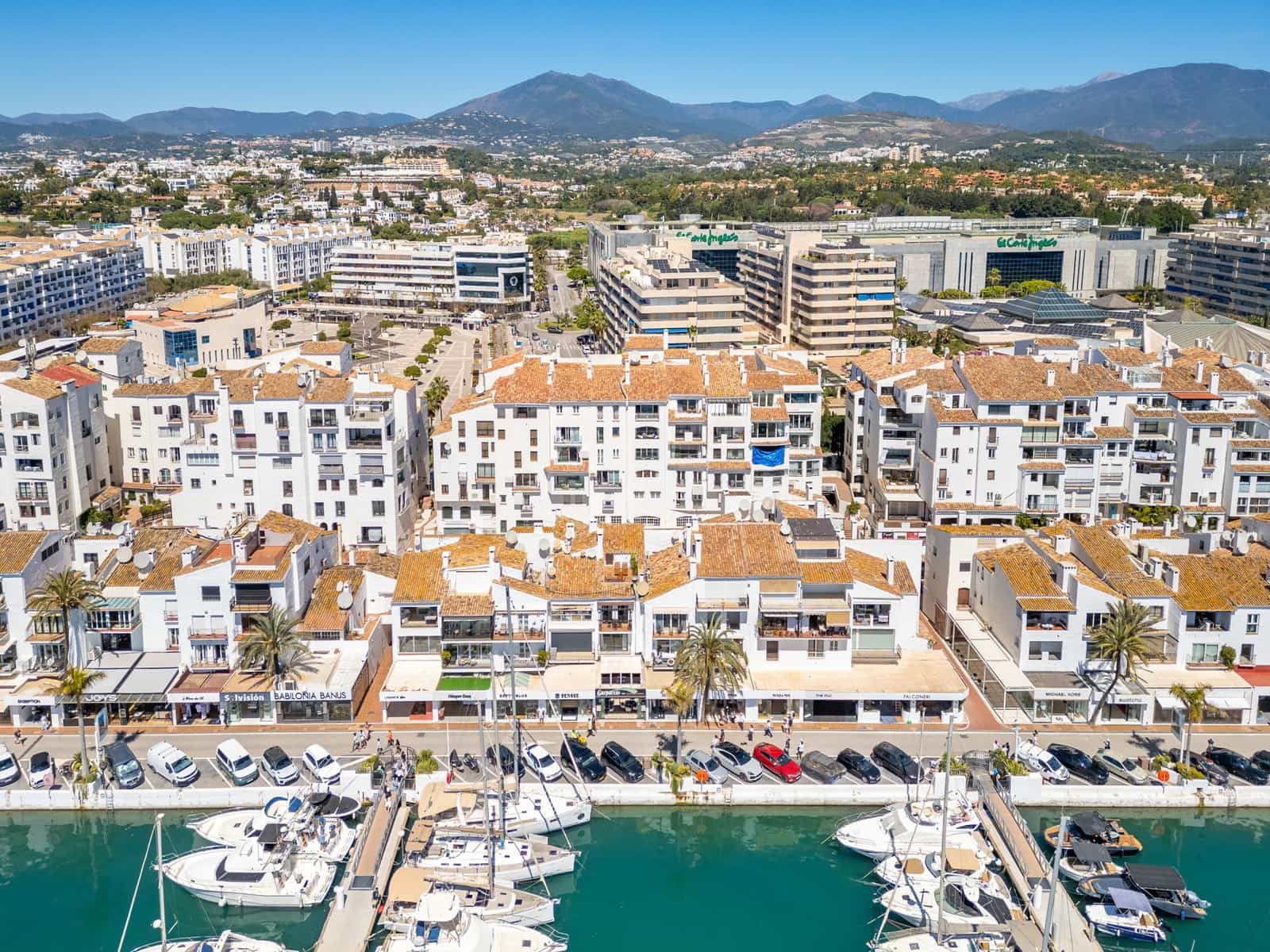 2 soveværelse Lejlighed til salg i Puerto Banus - € 775.000 (Ref: 9796917)
