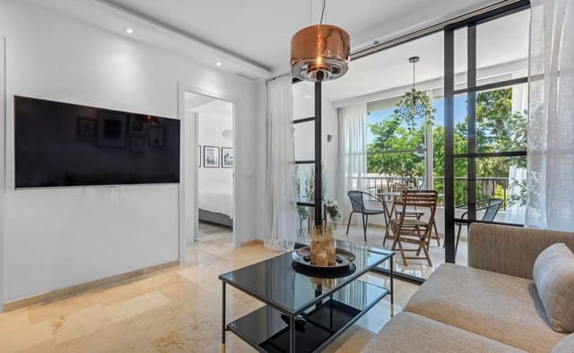 2 soverom Leilighet til leie i Golden Mile, Marbella med svømmebasseng garasje - € 2 750 (Ref: 9797706)