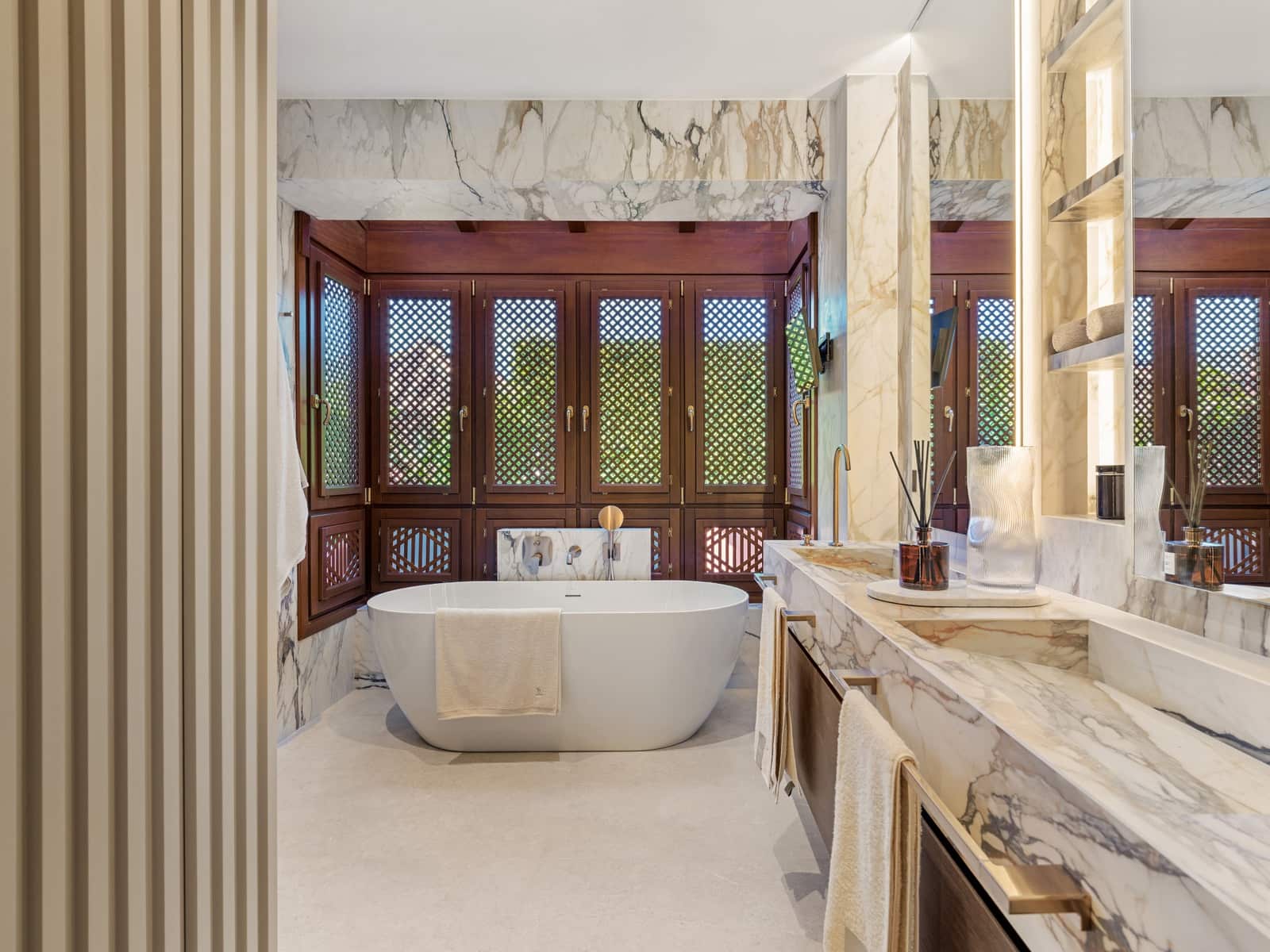 3 makuuhuone Kattohuoneisto myytävänä paikassa Estepona mukana uima-altaan 
autotalli - 4 500 000 € (Ref: 9799053)