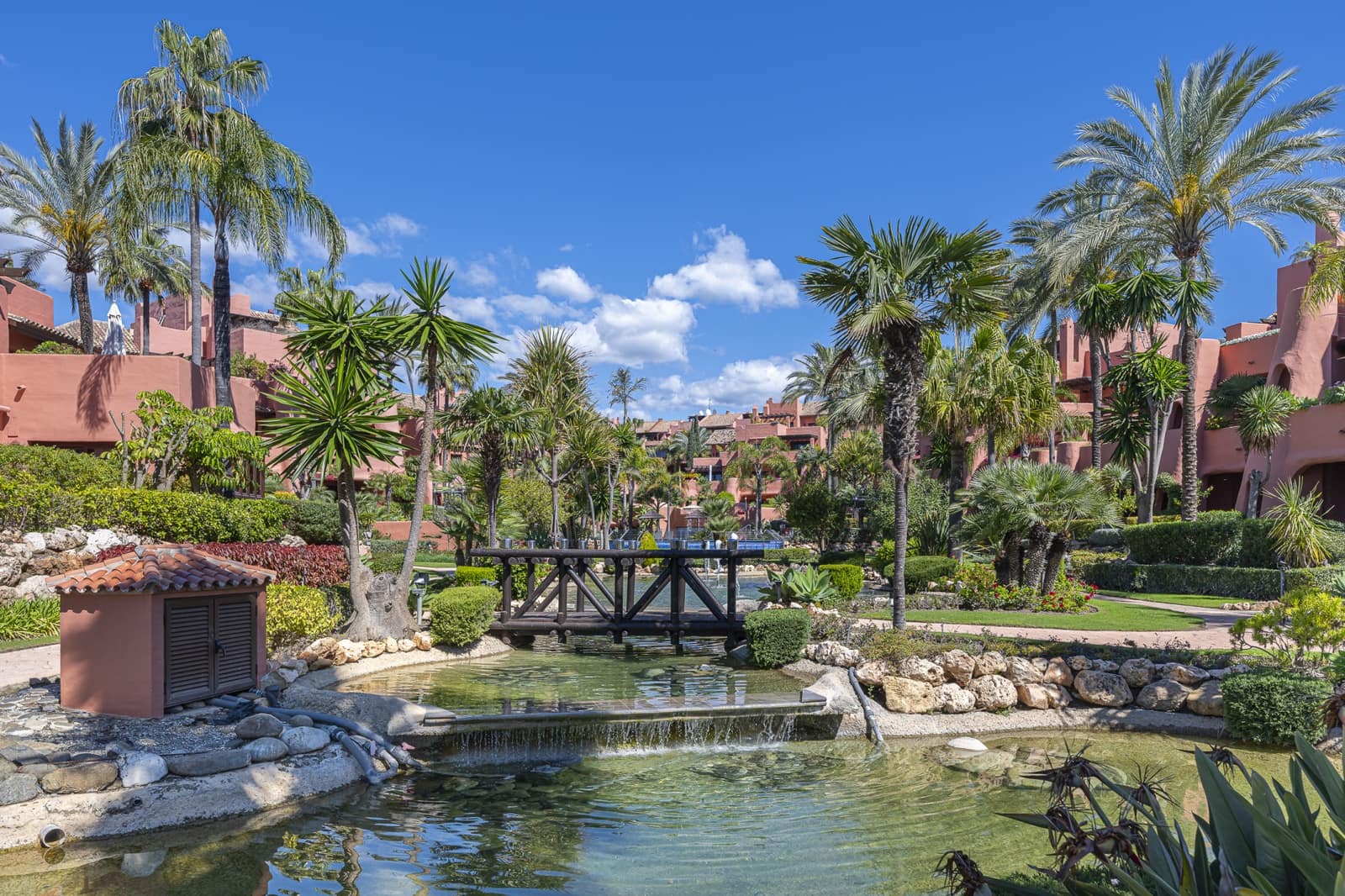 3 makuuhuone Kattohuoneisto myytävänä paikassa Estepona mukana uima-altaan 
autotalli - 4 500 000 € (Ref: 9799053)