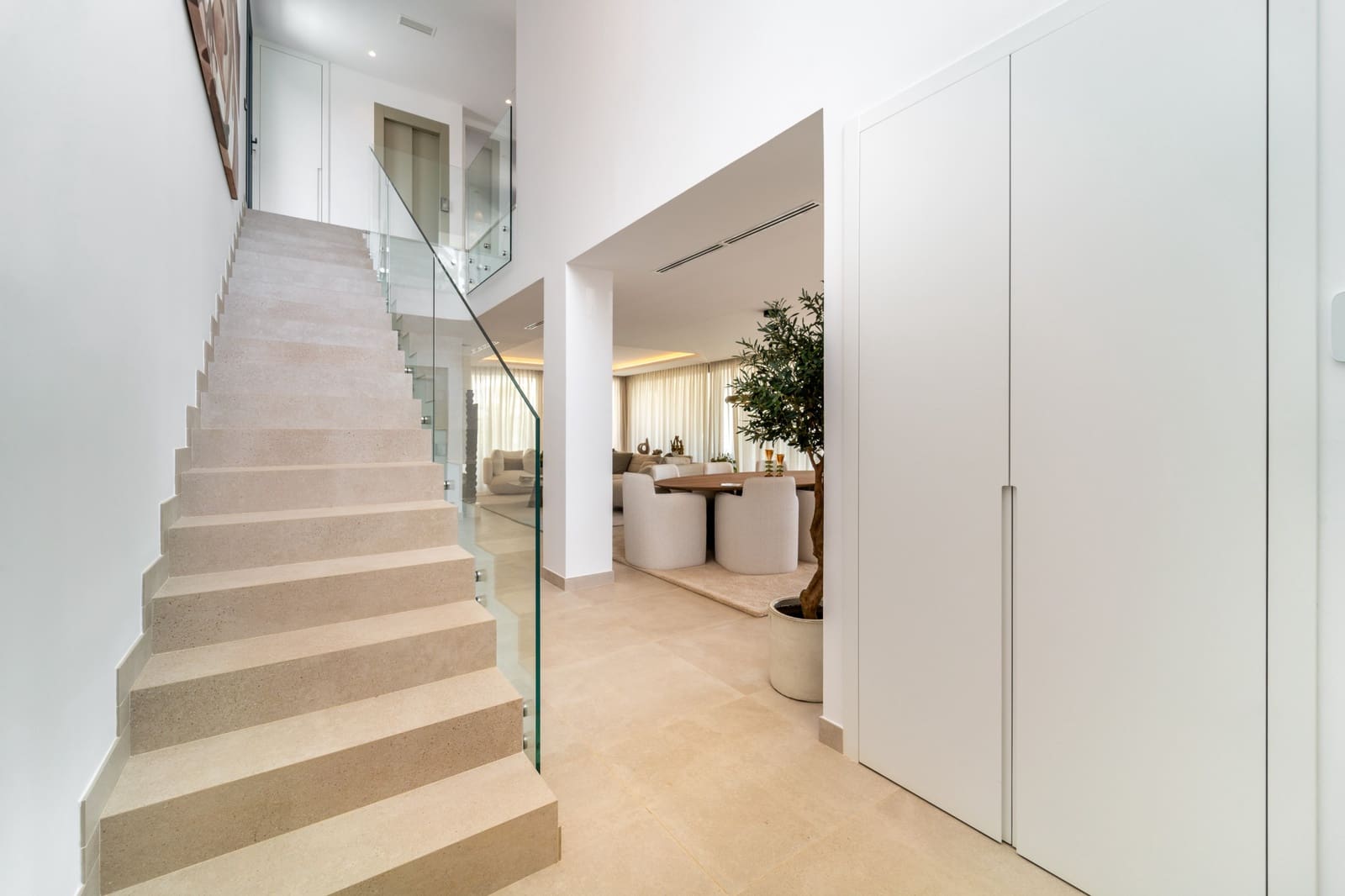 5 sypialnia Willa na sprzedaż w Marbella z basenem garażem - 4 600 000 € (Ref: 9806300)