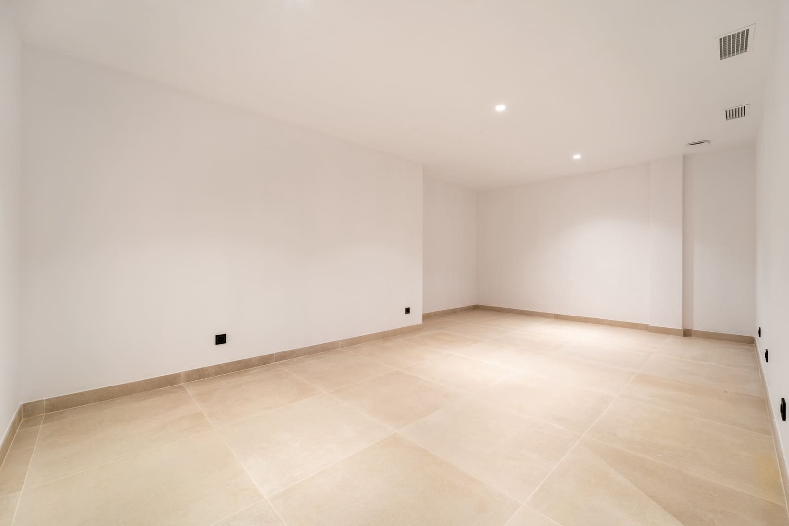 5 sypialnia Willa na sprzedaż w Marbella z basenem garażem - 4 600 000 € (Ref: 9806300)