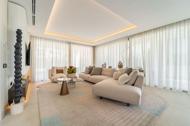 5 sypialnia Willa na sprzedaż w Marbella z basenem garażem - 4 600 000 € (Ref: 9806300)