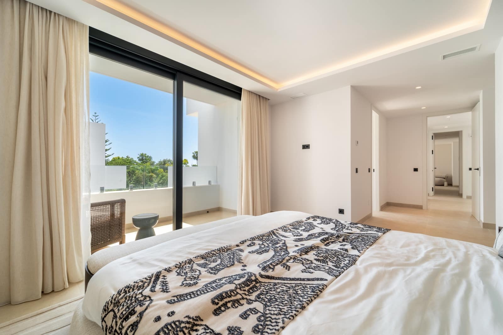 5 sypialnia Willa na sprzedaż w Marbella z basenem garażem - 4 600 000 € (Ref: 9806300)