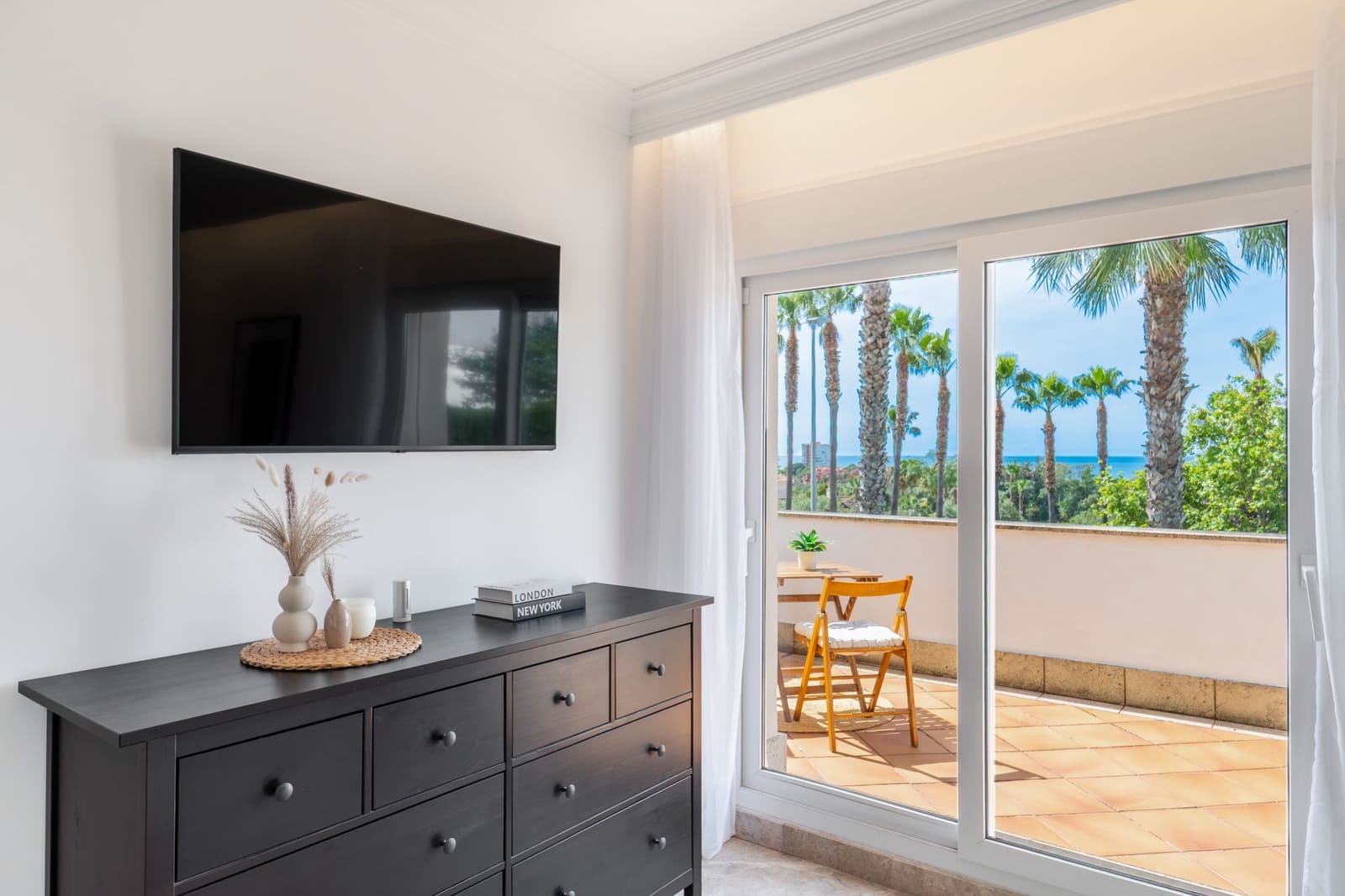 4 bedroom Semi-detached Villa for sale in Marbella with pool garage - € 1,485,000 (Ref: 9806301)