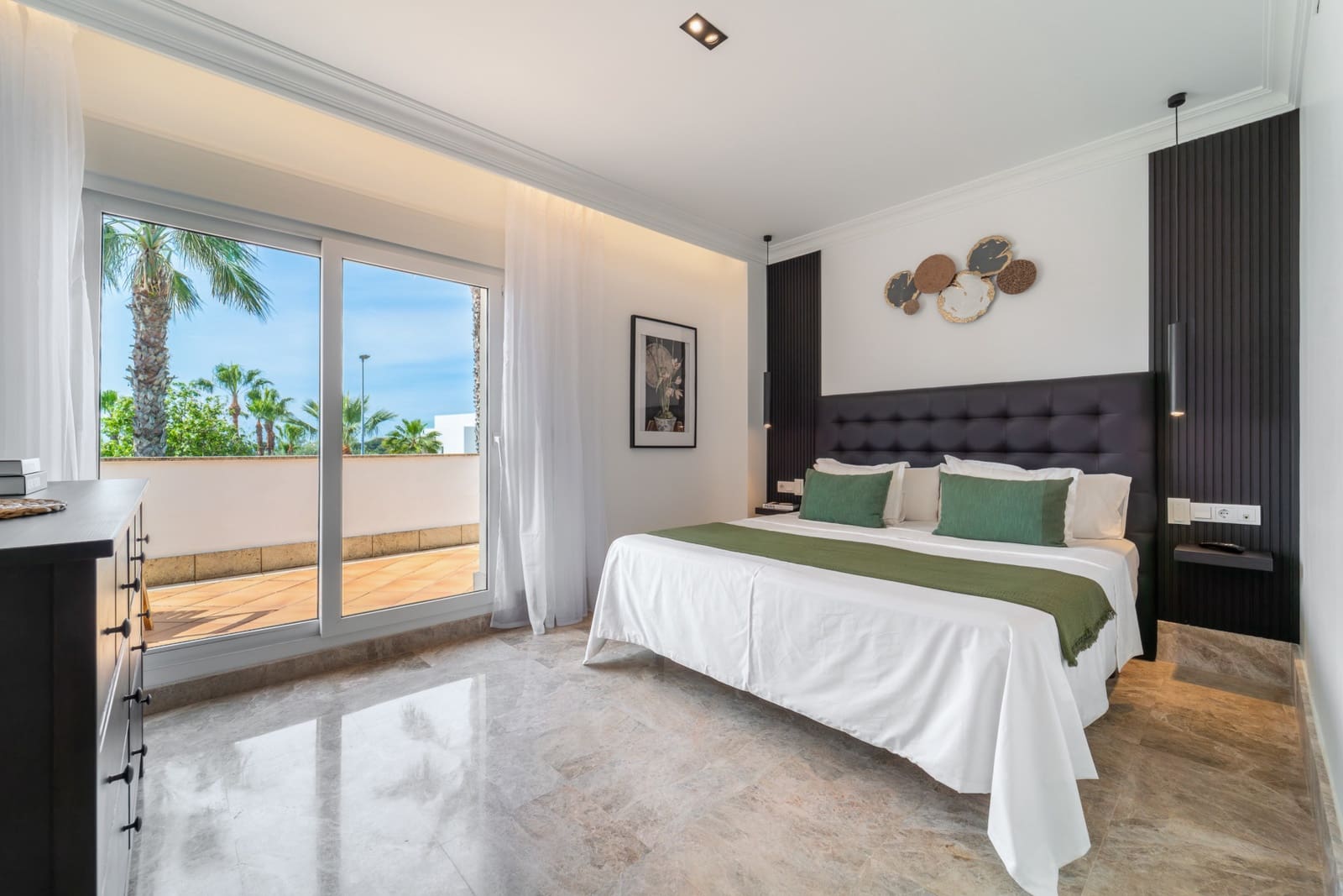 4 bedroom Semi-detached Villa for sale in Marbella with pool garage - € 1,485,000 (Ref: 9806301)