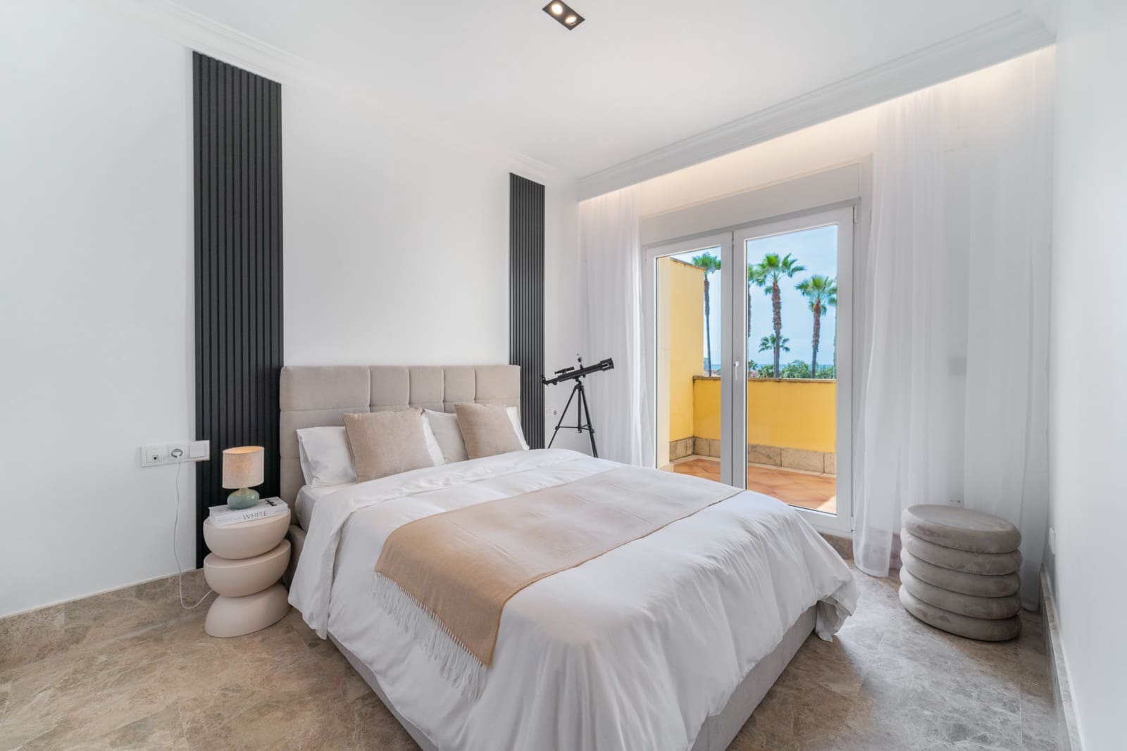 4 bedroom Semi-detached Villa for sale in Marbella with pool garage - € 1,485,000 (Ref: 9806301)