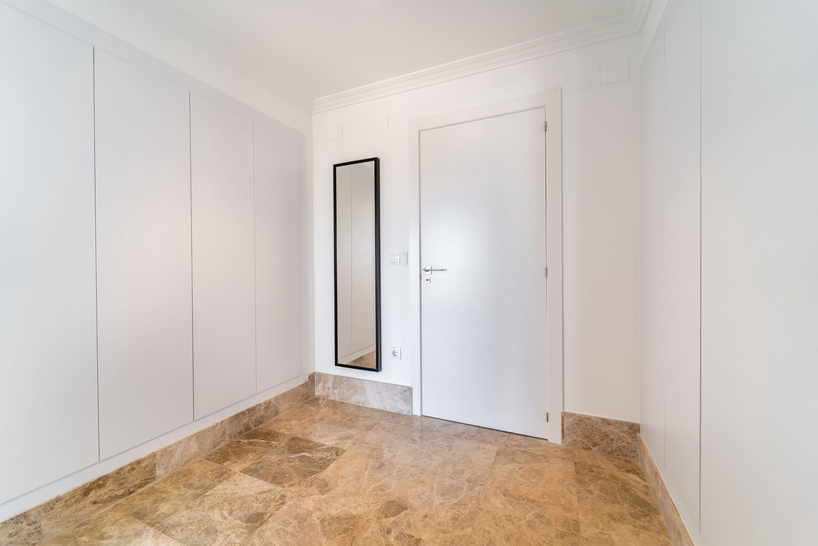 4 bedroom Semi-detached Villa for sale in Marbella with pool garage - € 1,485,000 (Ref: 9806301)