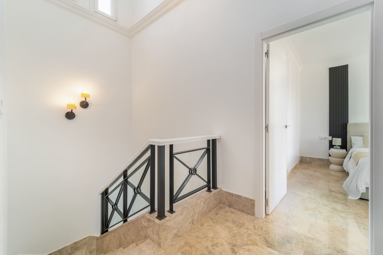 4 bedroom Semi-detached Villa for sale in Marbella with pool garage - € 1,495,000 (Ref: 9806301)