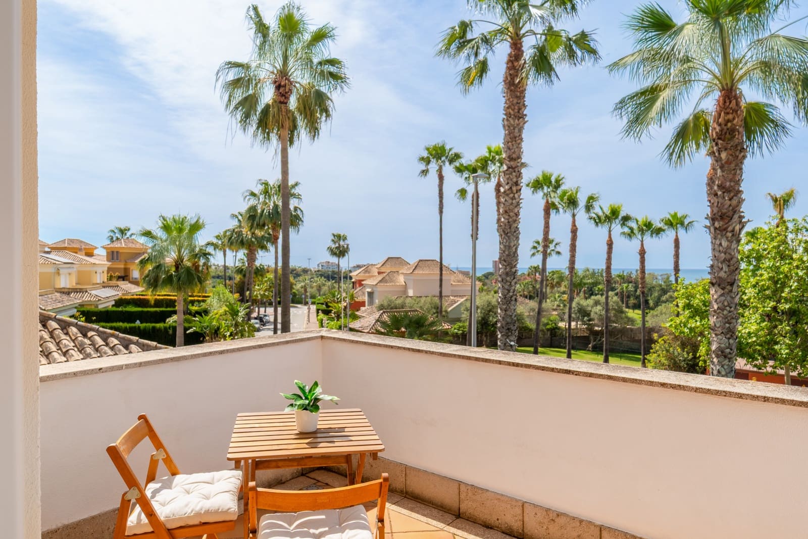4 bedroom Semi-detached Villa for sale in Marbella with pool garage - € 1,495,000 (Ref: 9806301)