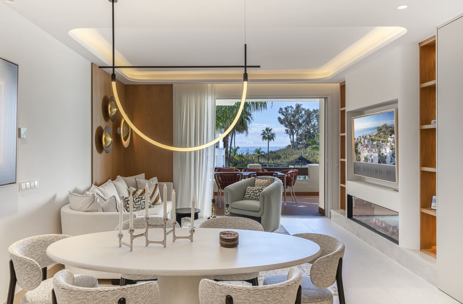 3 bedroom Apartment for sale in Estepona with pool garage - € 1,895,000 (Ref: 9806302)
