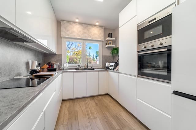 3 bedroom Townhouse for sale in Atalaya-Isdabe, Estepona with pool garage - € 795,000 (Ref: 9811420)