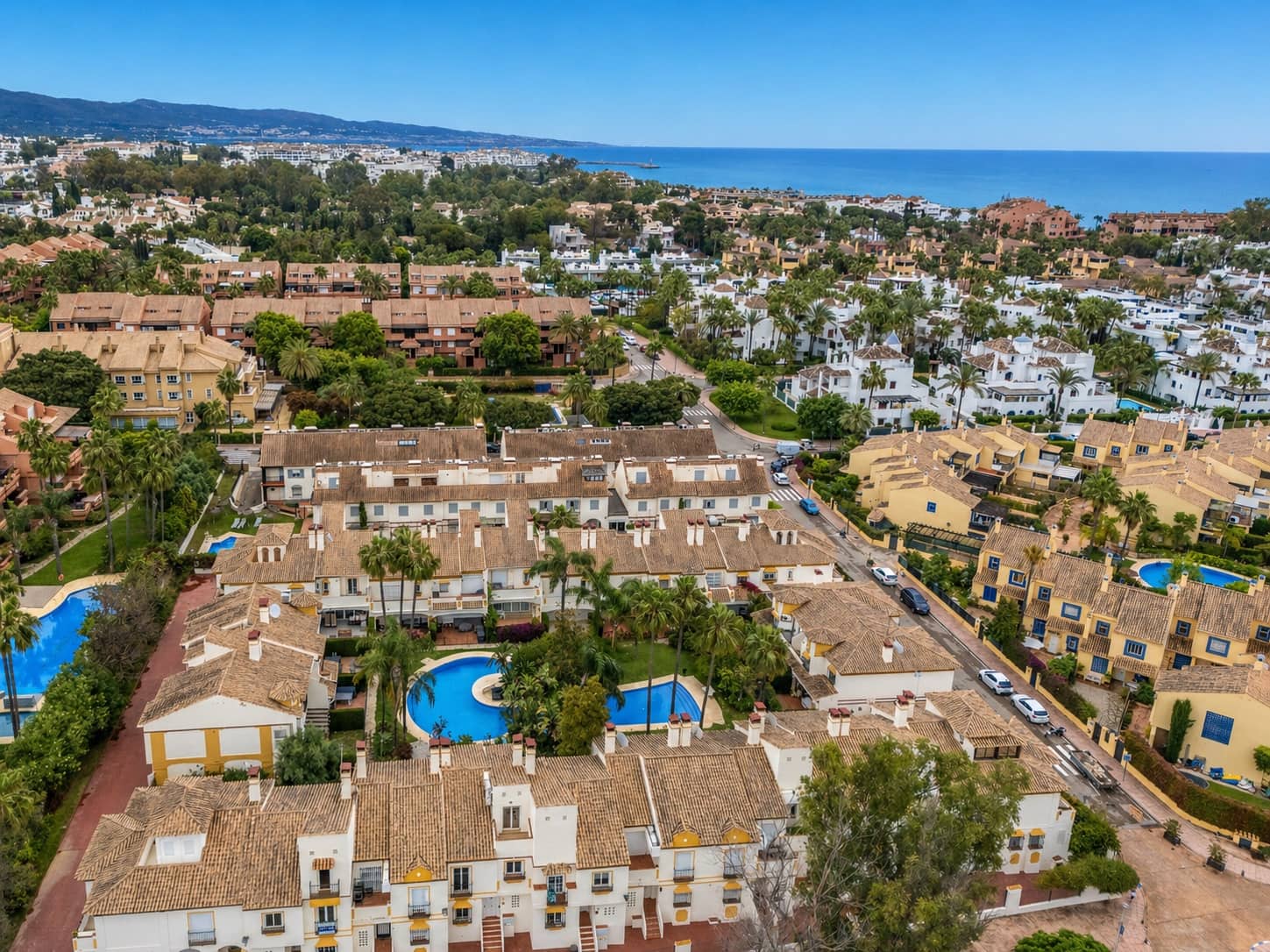3 soverom Hus til salgs i Marbella med svømmebasseng garasje - € 790 000 (Ref: 9820261)