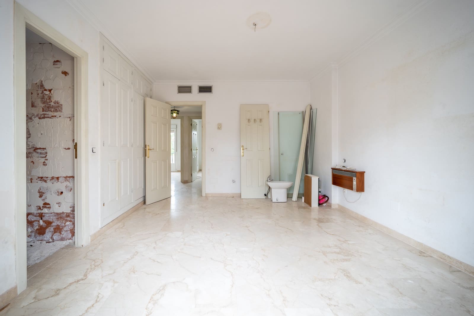 3 soverom Hus til salgs i Marbella med svømmebasseng garasje - € 790 000 (Ref: 9820261)