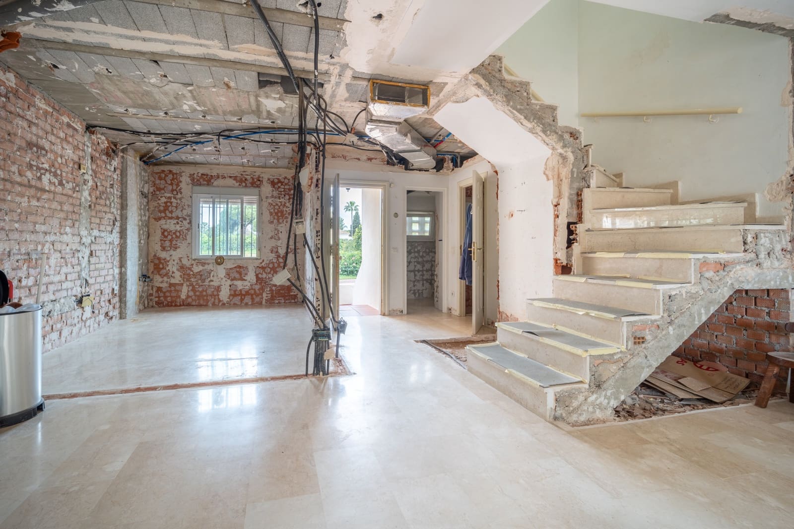 3 soverom Hus til salgs i Marbella med svømmebasseng garasje - € 790 000 (Ref: 9820261)