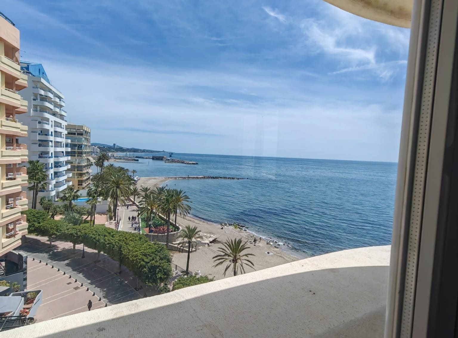 3 soveværelse Lejlighed til leje i Marbella med swimmingpool garage - € 3.500 (Ref: 9823583)