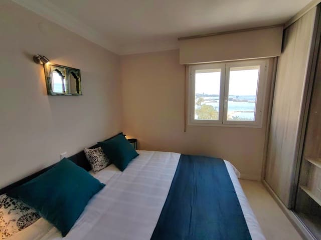 Appartement de 3 chambres à louer à Marbella avec piscine garage - 3 500 € (Ref: 9823583)