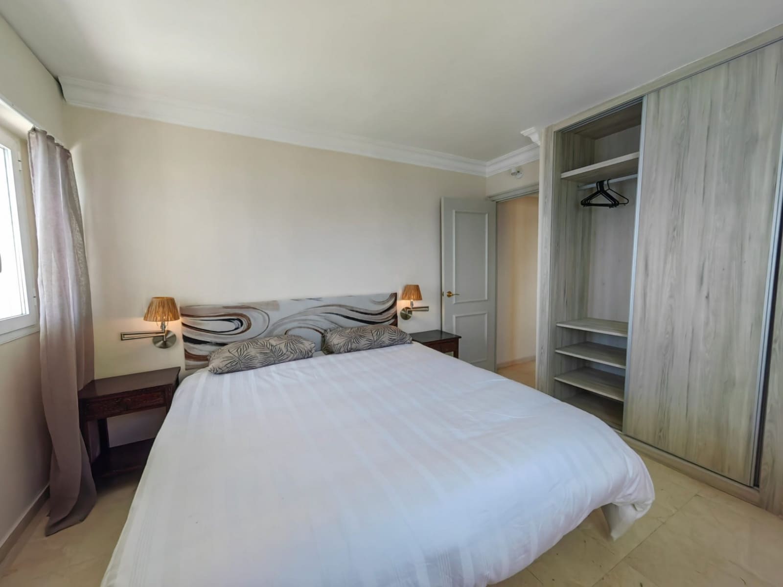 3 soveværelse Lejlighed til leje i Marbella med swimmingpool garage - € 3.500 (Ref: 9823583)