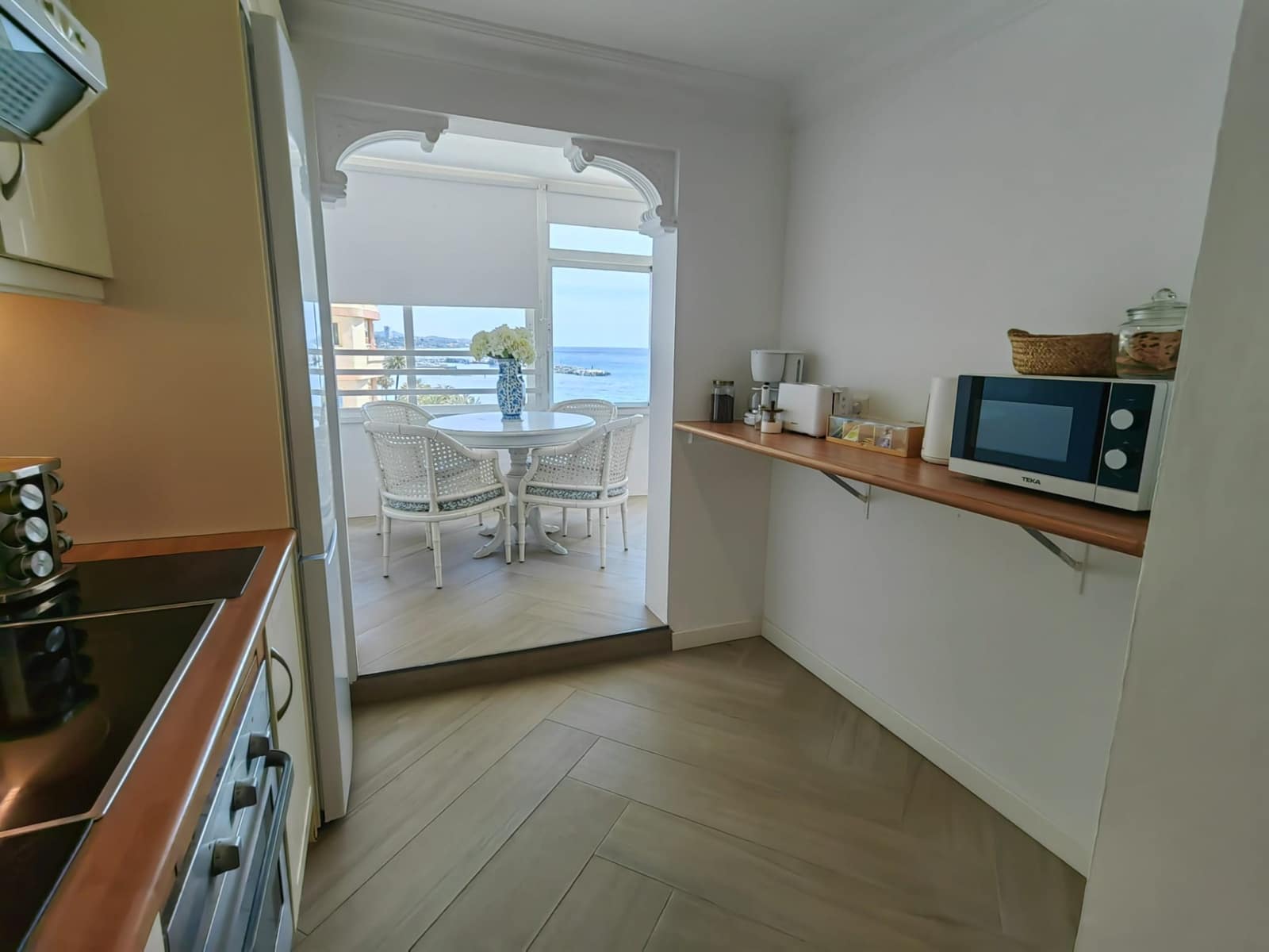 3 soveværelse Lejlighed til leje i Marbella med swimmingpool garage - € 3.500 (Ref: 9823583)