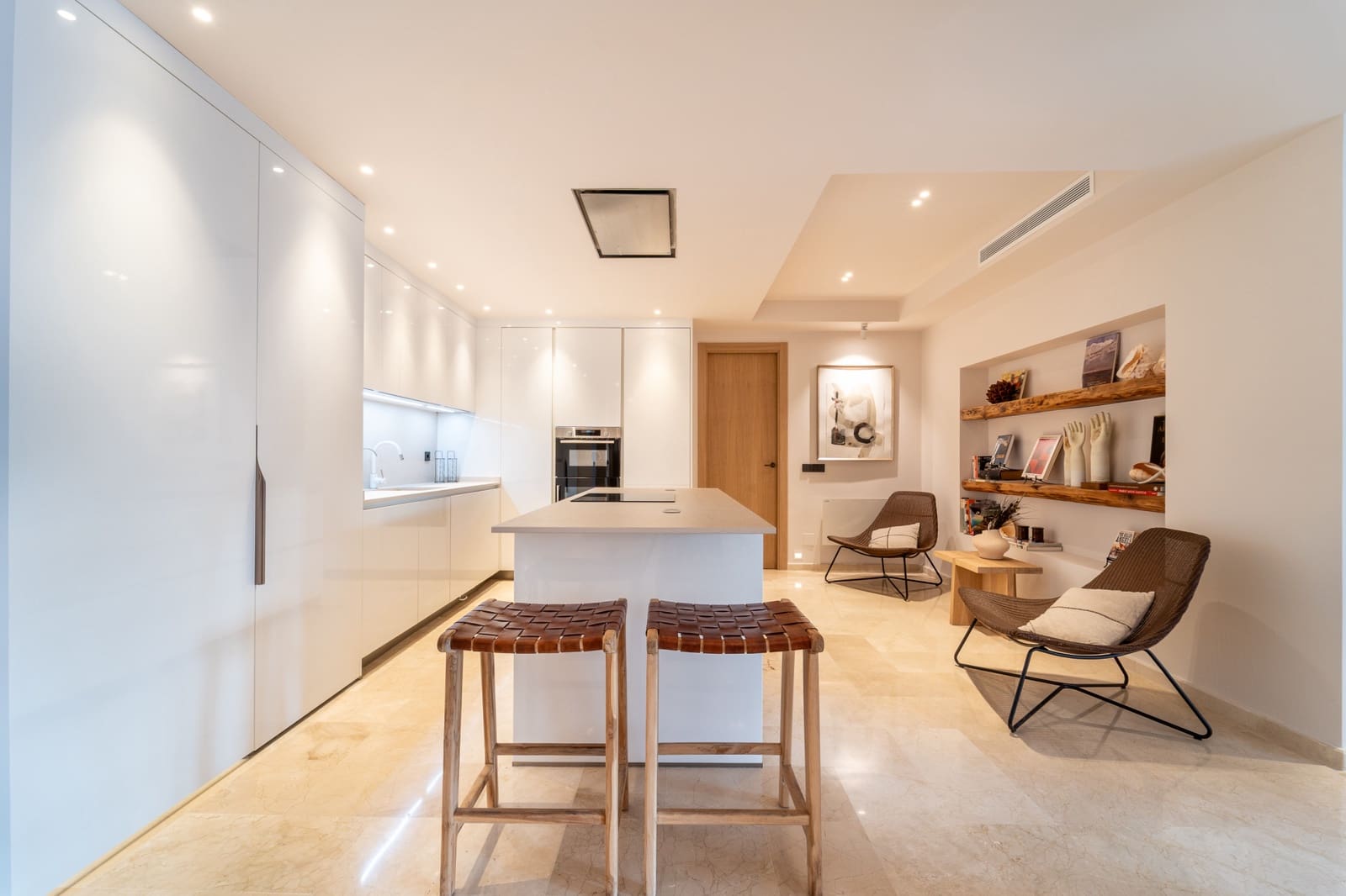 3 bedroom Apartment for holiday rental in Marbella with pool garage - € 6,000 (Ref: 9824140)