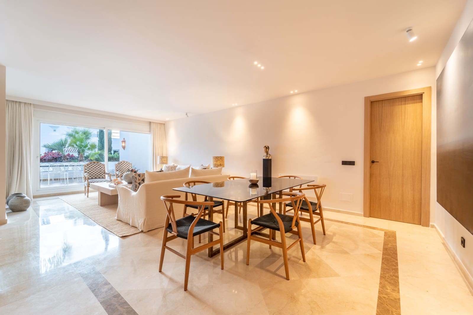3 bedroom Apartment for holiday rental in Marbella with pool garage - € 6,000 (Ref: 9824140)