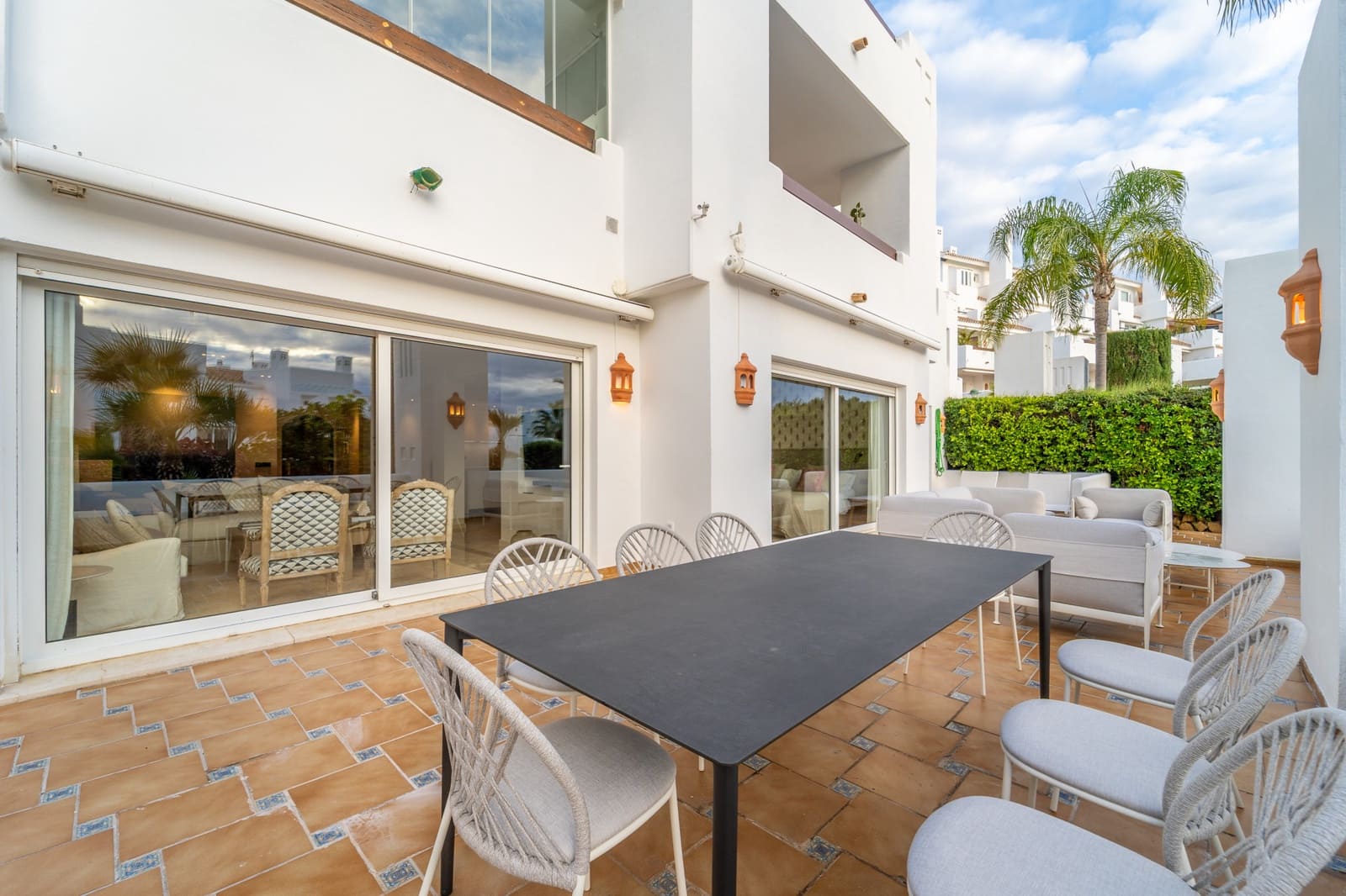 3 bedroom Apartment for holiday rental in Marbella with pool garage - € 6,000 (Ref: 9824140)