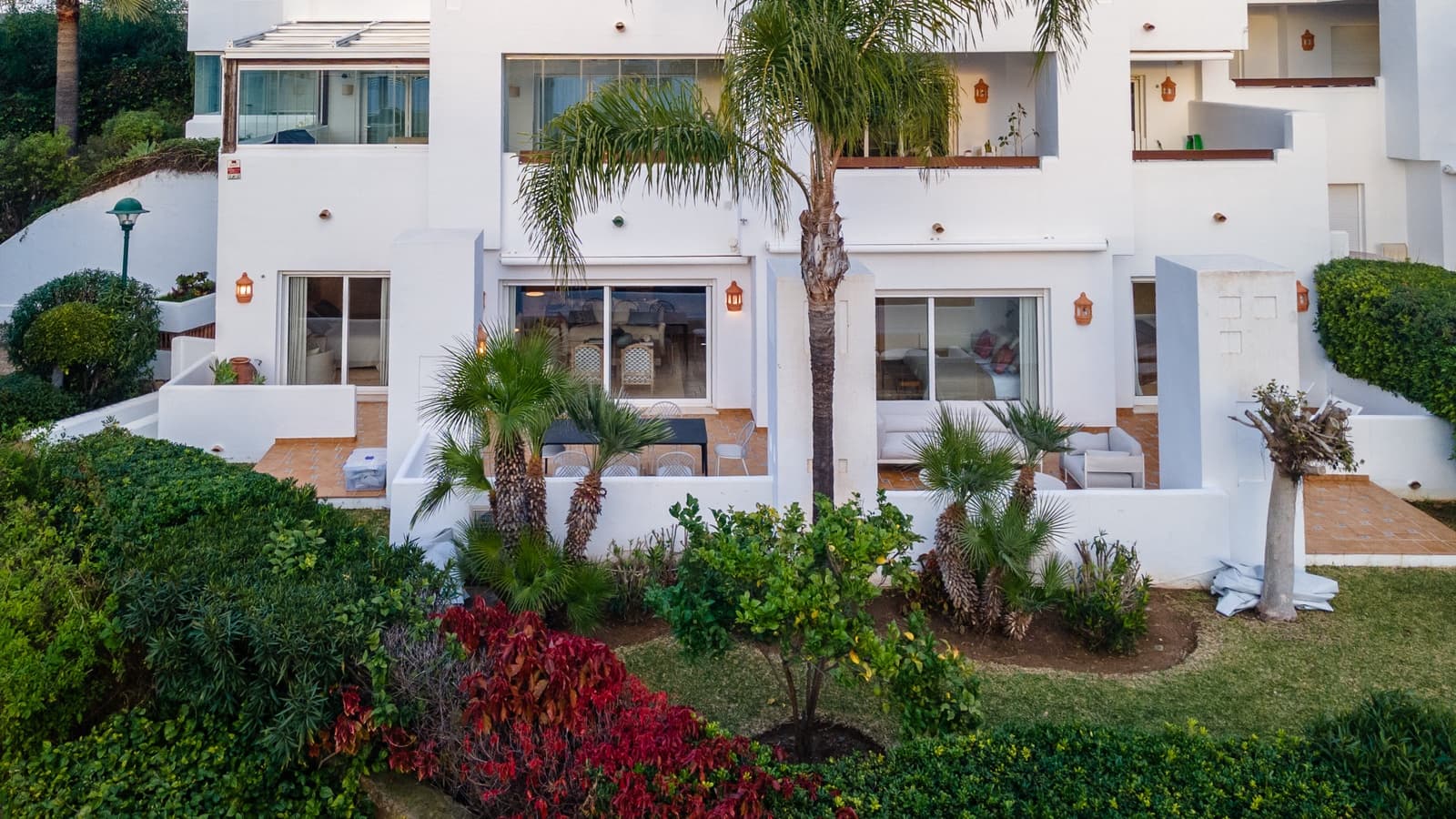 3 bedroom Apartment for holiday rental in Marbella with pool garage - € 6,000 (Ref: 9824140)