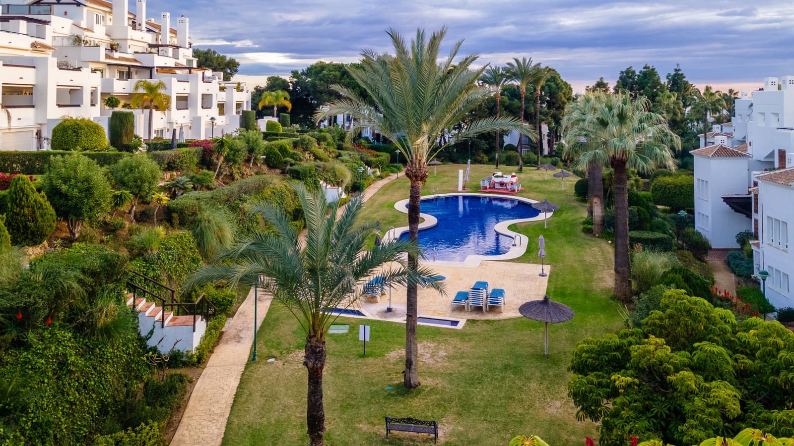 3 bedroom Apartment for holiday rental in Marbella with pool garage - € 6,000 (Ref: 9824140)