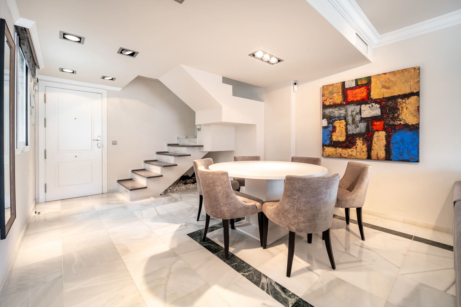 4 bedroom Penthouse for sale in Marbella with pool garage - € 1,190,000 (Ref: 9824806)