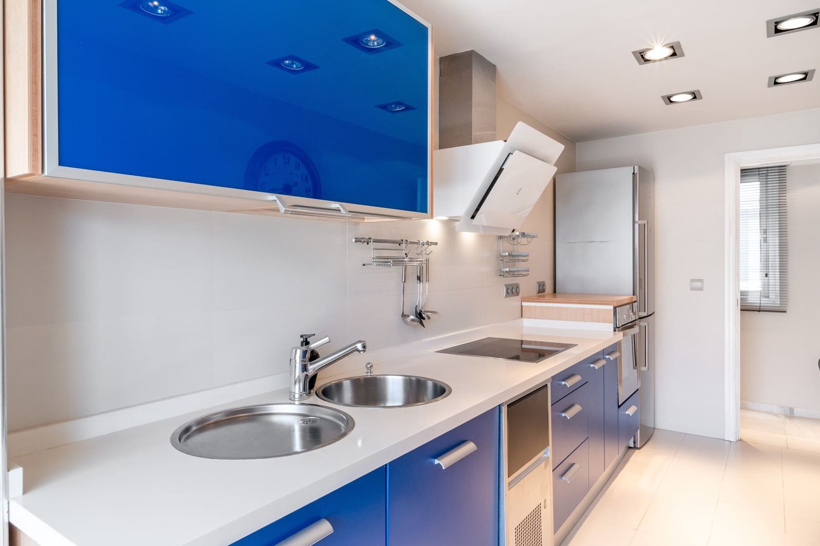 4 bedroom Penthouse for sale in Marbella with pool garage - € 1,190,000 (Ref: 9824806)