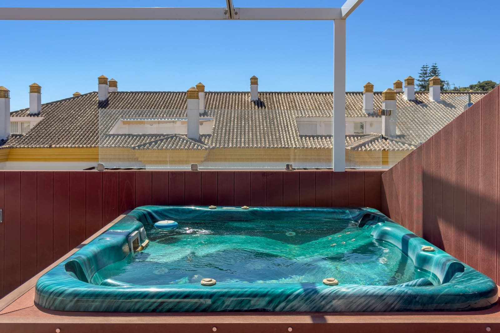 4 bedroom Penthouse for sale in Marbella with pool garage - € 1,190,000 (Ref: 9824806)