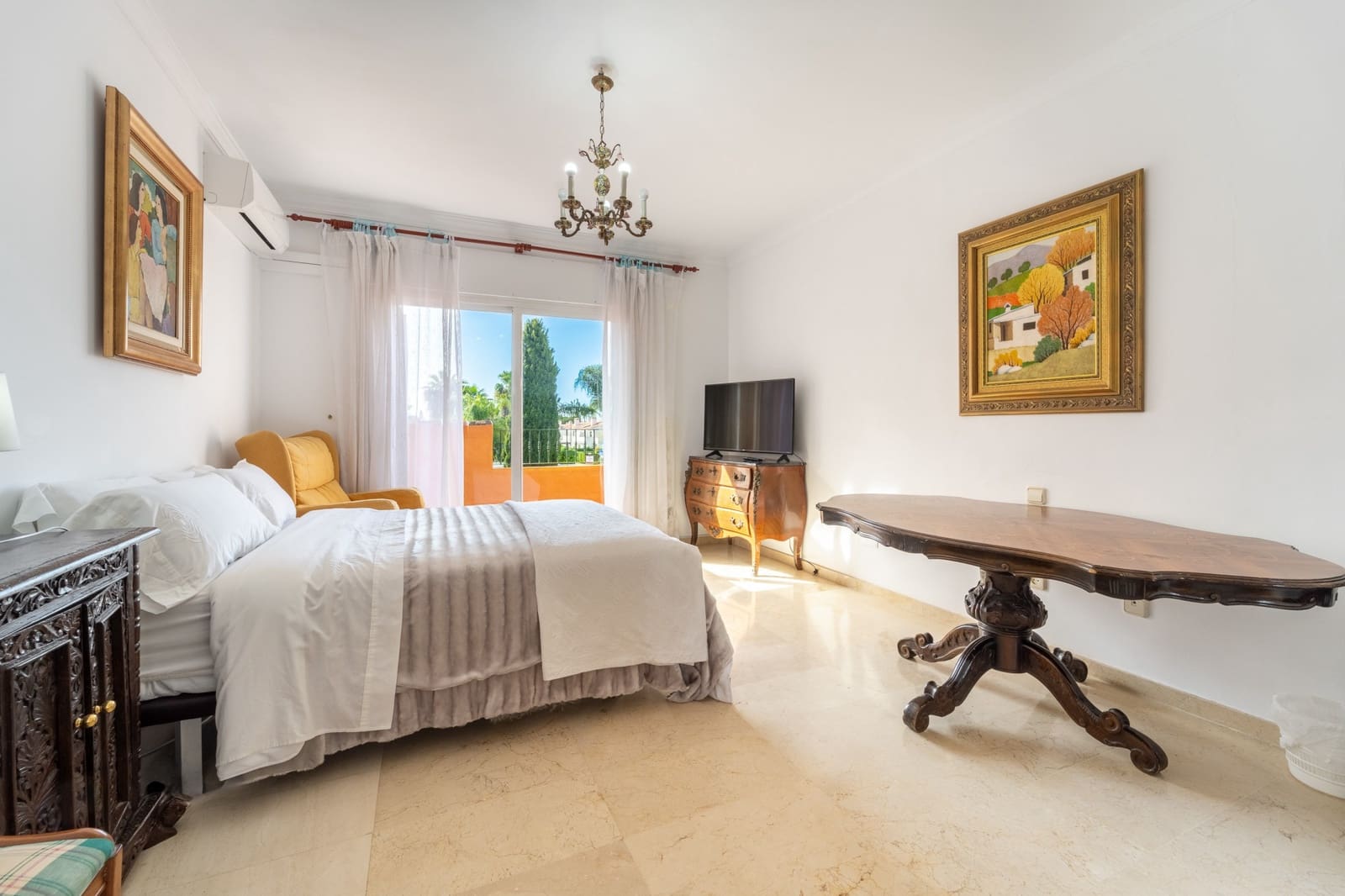 4 slaapkamer Villa te koop in San Pedro de Alcantara met zwembad garage - € 1.850.000 (Ref: 9824807)