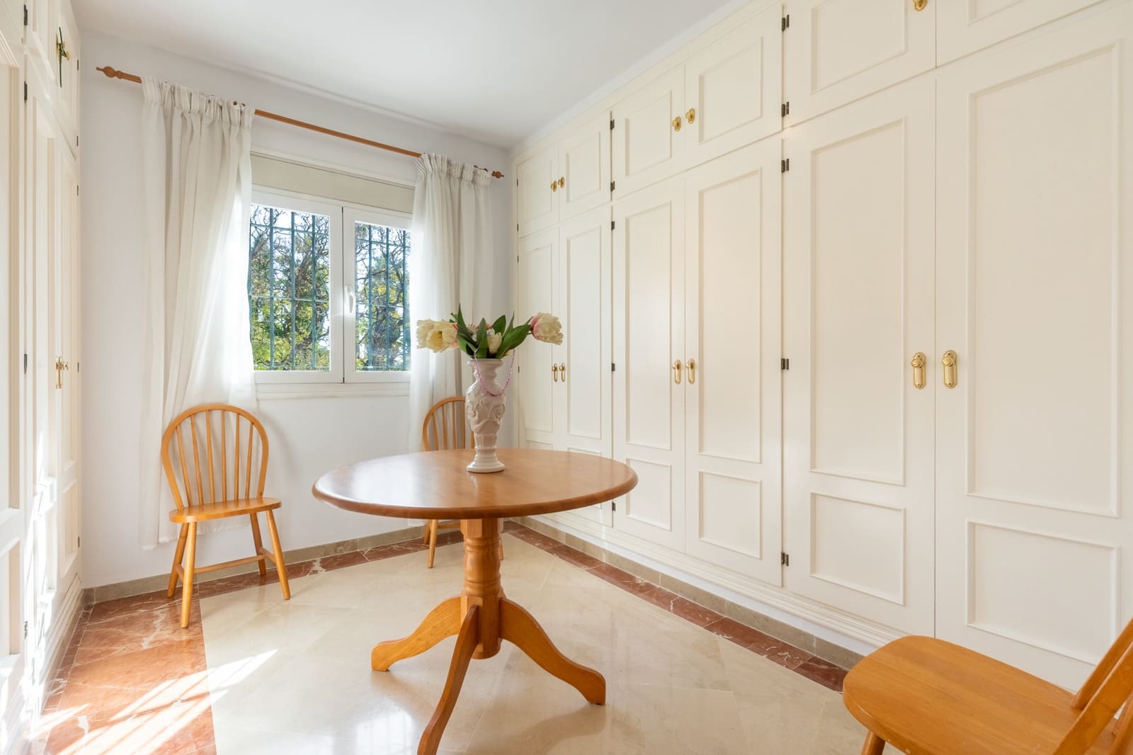 4 slaapkamer Villa te koop in San Pedro de Alcantara met zwembad garage - € 1.850.000 (Ref: 9824807)