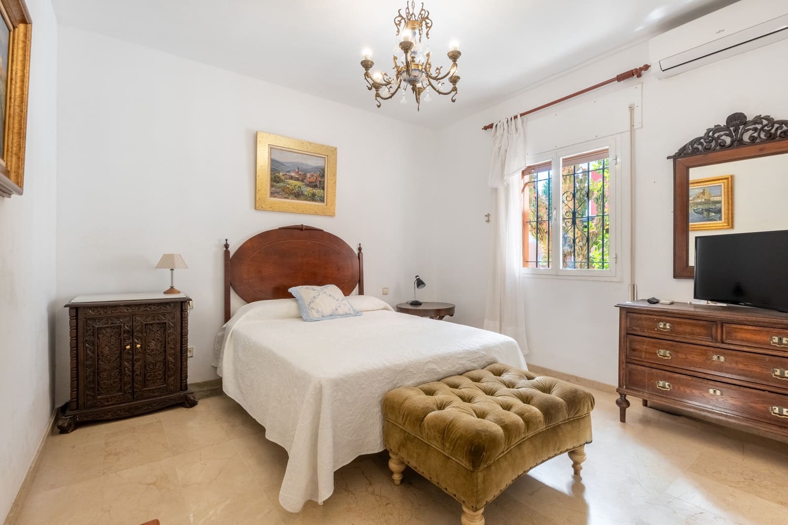 4 slaapkamer Villa te koop in San Pedro de Alcantara met zwembad garage - € 1.850.000 (Ref: 9824807)
