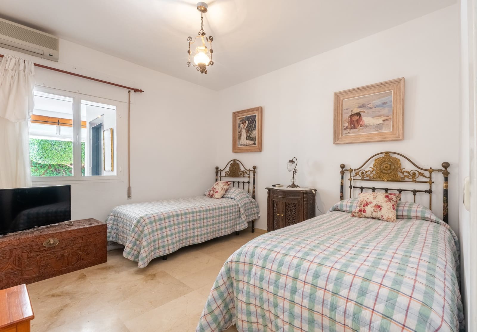 4 slaapkamer Villa te koop in San Pedro de Alcantara met zwembad garage - € 1.850.000 (Ref: 9824807)