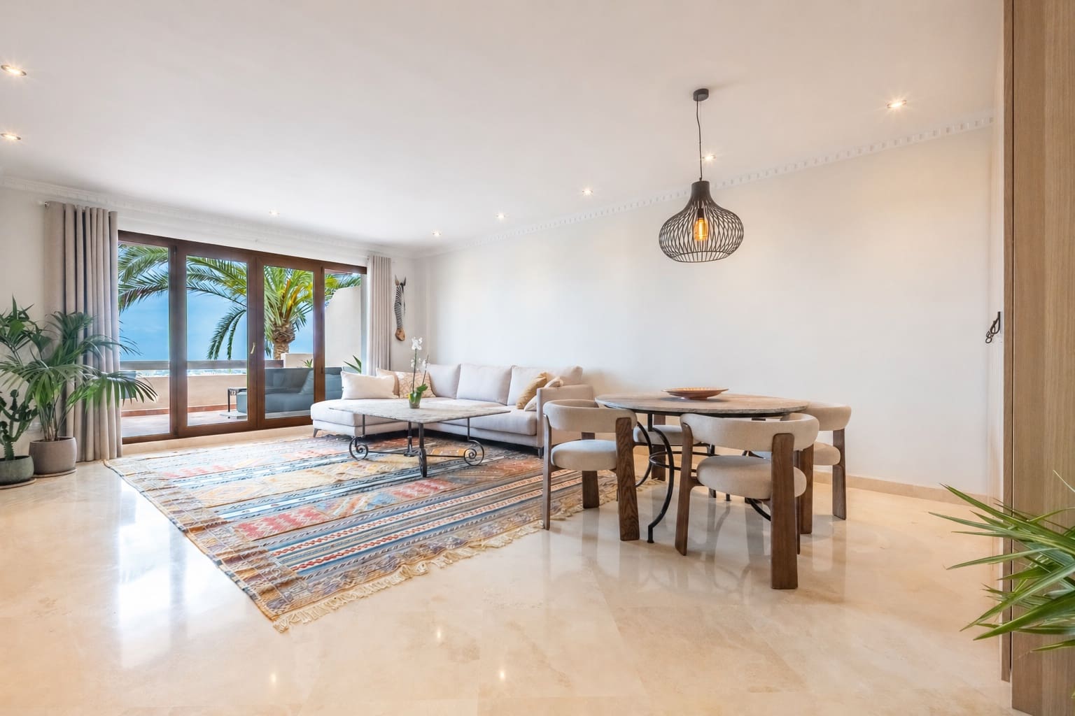 3 bedroom Penthouse for sale in El Paraiso with pool garage - € 1,595,000 (Ref: 9831084)