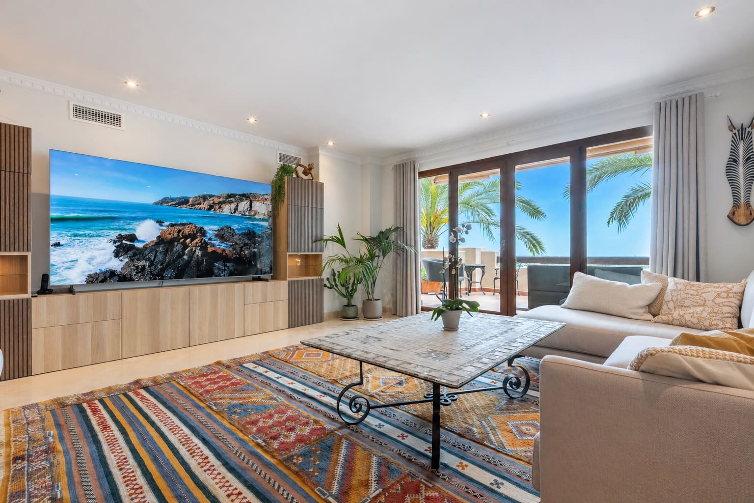 3 bedroom Penthouse for sale in El Paraiso with pool garage - € 1,595,000 (Ref: 9831084)