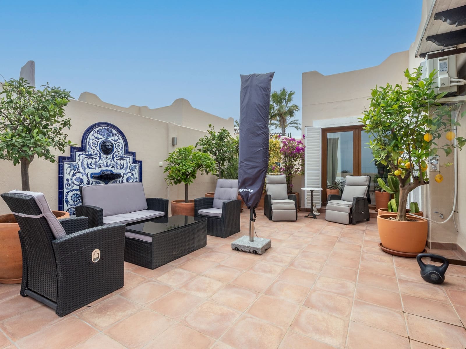3 bedroom Penthouse for sale in El Paraiso with pool garage - € 1,595,000 (Ref: 9831084)